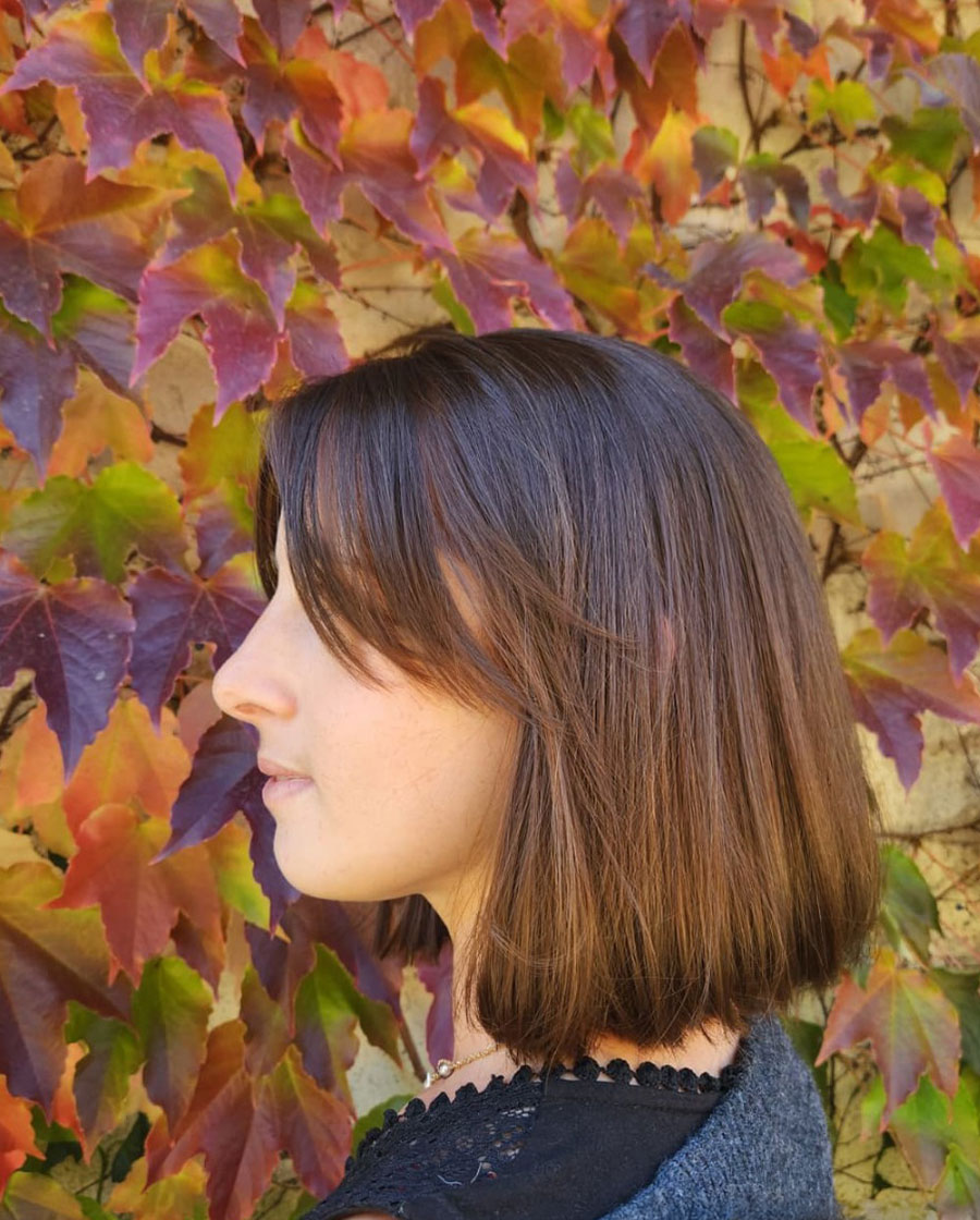 coloration-vegetale-cheveux-coloration-et-balayage-couleur-vegetale-acajou-reflet-naturel-cocon-damma